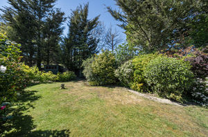 Rear garden angle 2- click for photo gallery